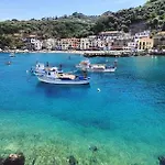 Petite Sorrento