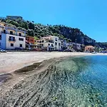 Petite Sorrento